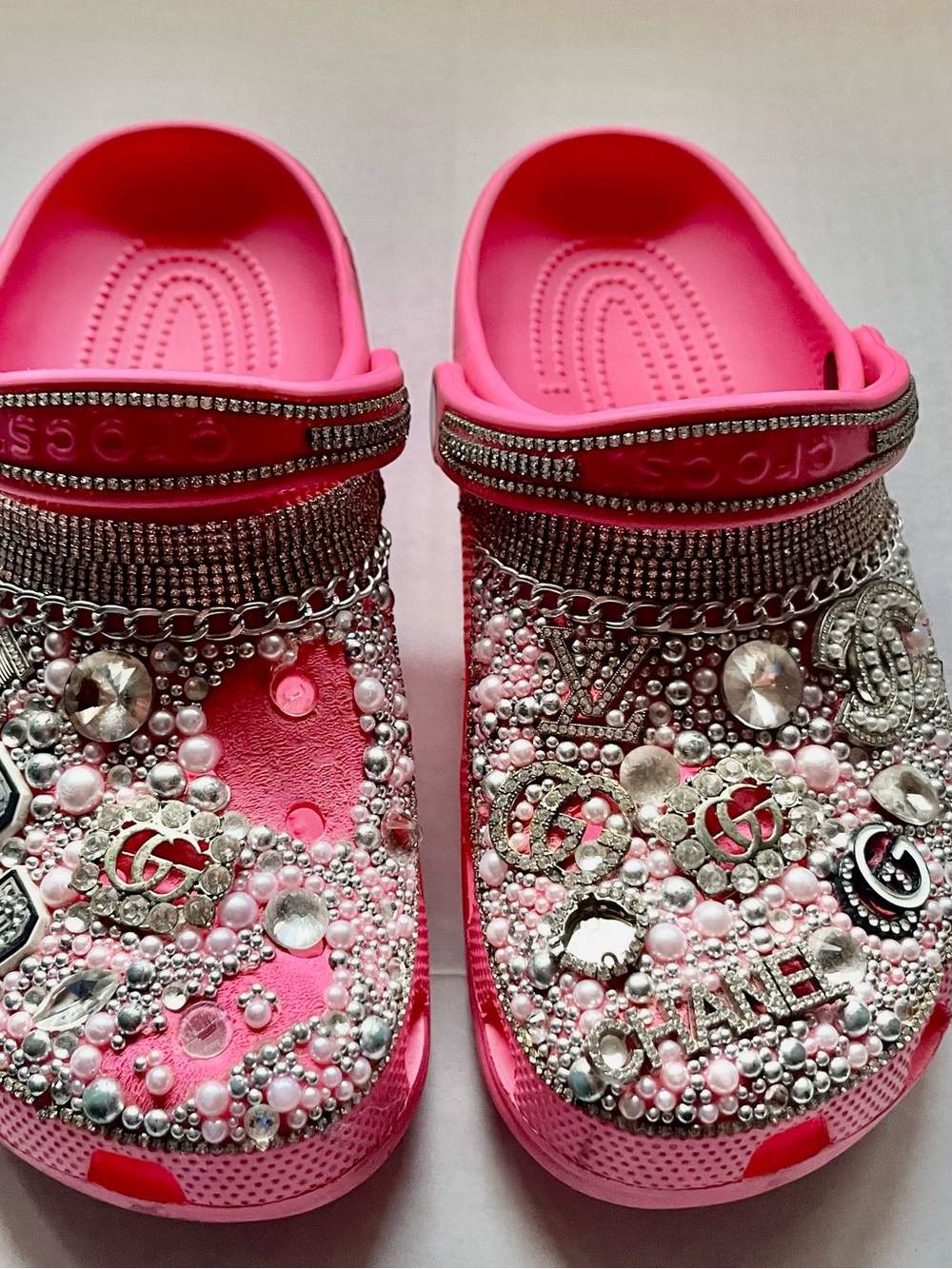 WOMEN'S PINK BLING CROCS (SIZE 10) / PERSONALIZED (PEARLS/RHINESTONES/JEWELRY) - Picture 2 of 10